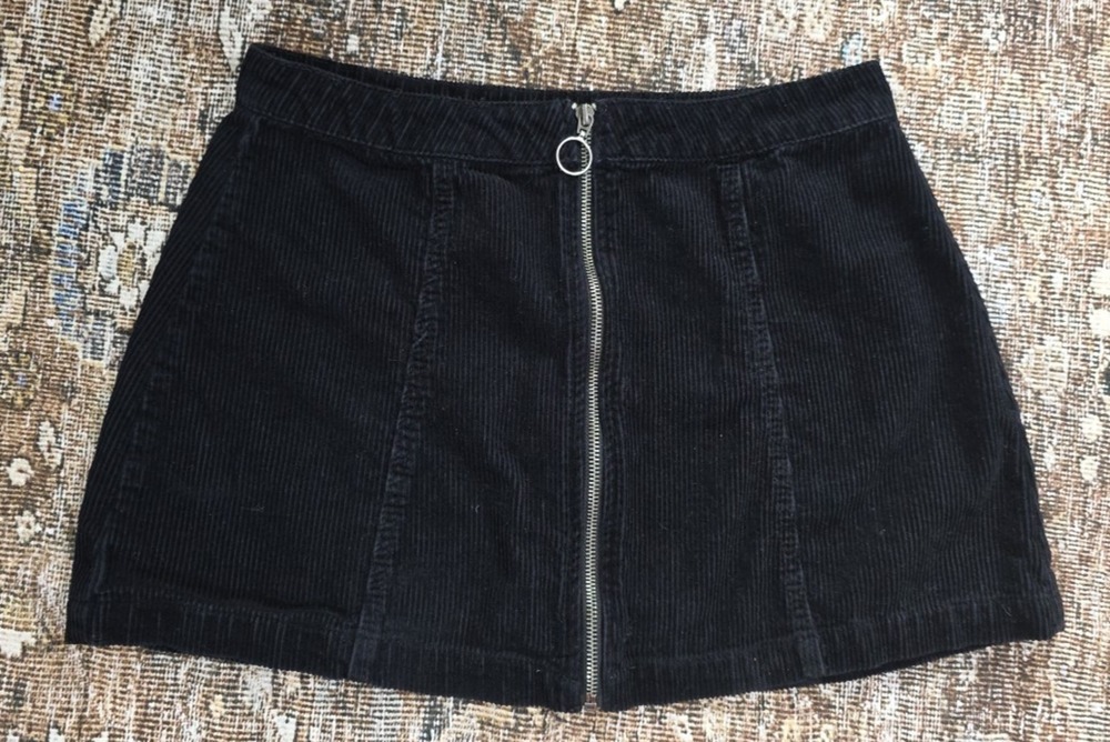 Forever 21 Skirt Women Black Corduroy Front Zip Mini Skirt Cotton size 30